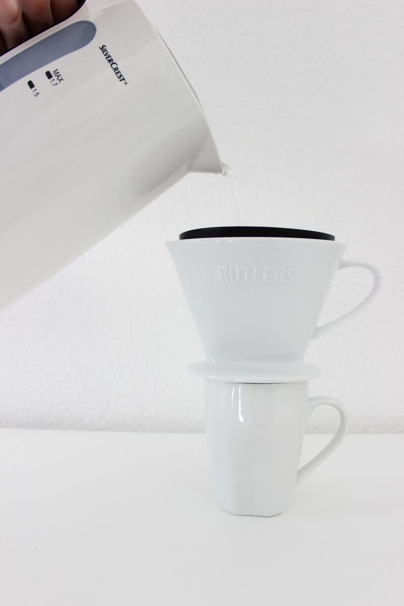 Kaffee aufgießen