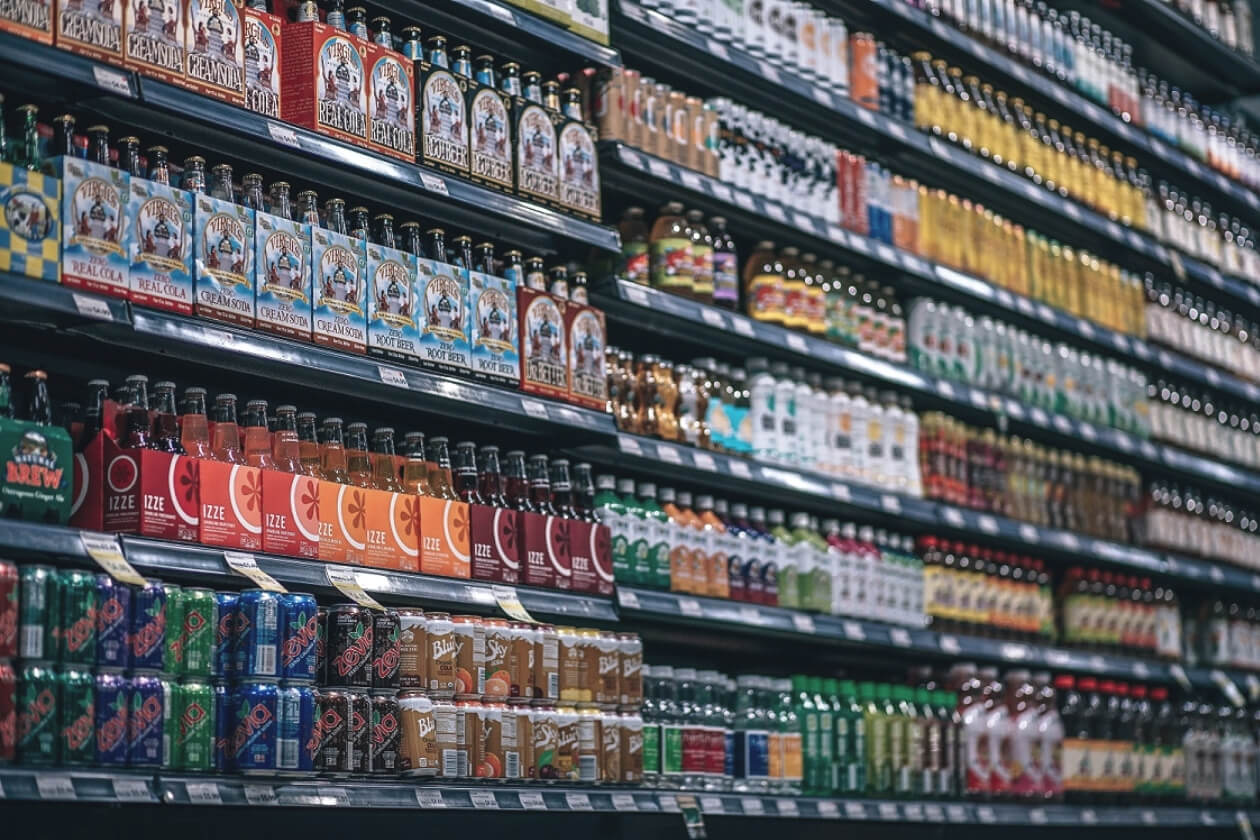 Supermarkt-Regale